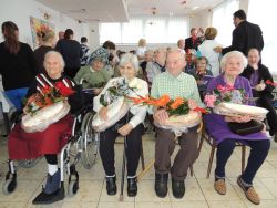 Mesiac úcty k starším 2013