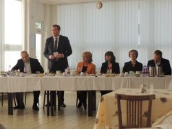 Návšteva predsedu TSK a primátora Považskej Bystrice, beseda so zamestnancami