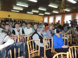 Naši seniori v obecenstve