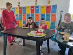 Posedenie pri barančekovi - 20250416_095130