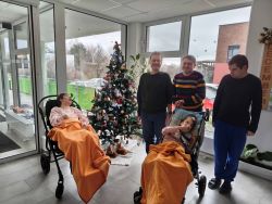 Rozsvietenie stromčeka a návšteva mikuláša - IMG_20251202_102438624 – kópia