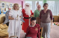 Rozsvietenie stromčeka a návšteva mikuláša - IMG_20251205_100745983